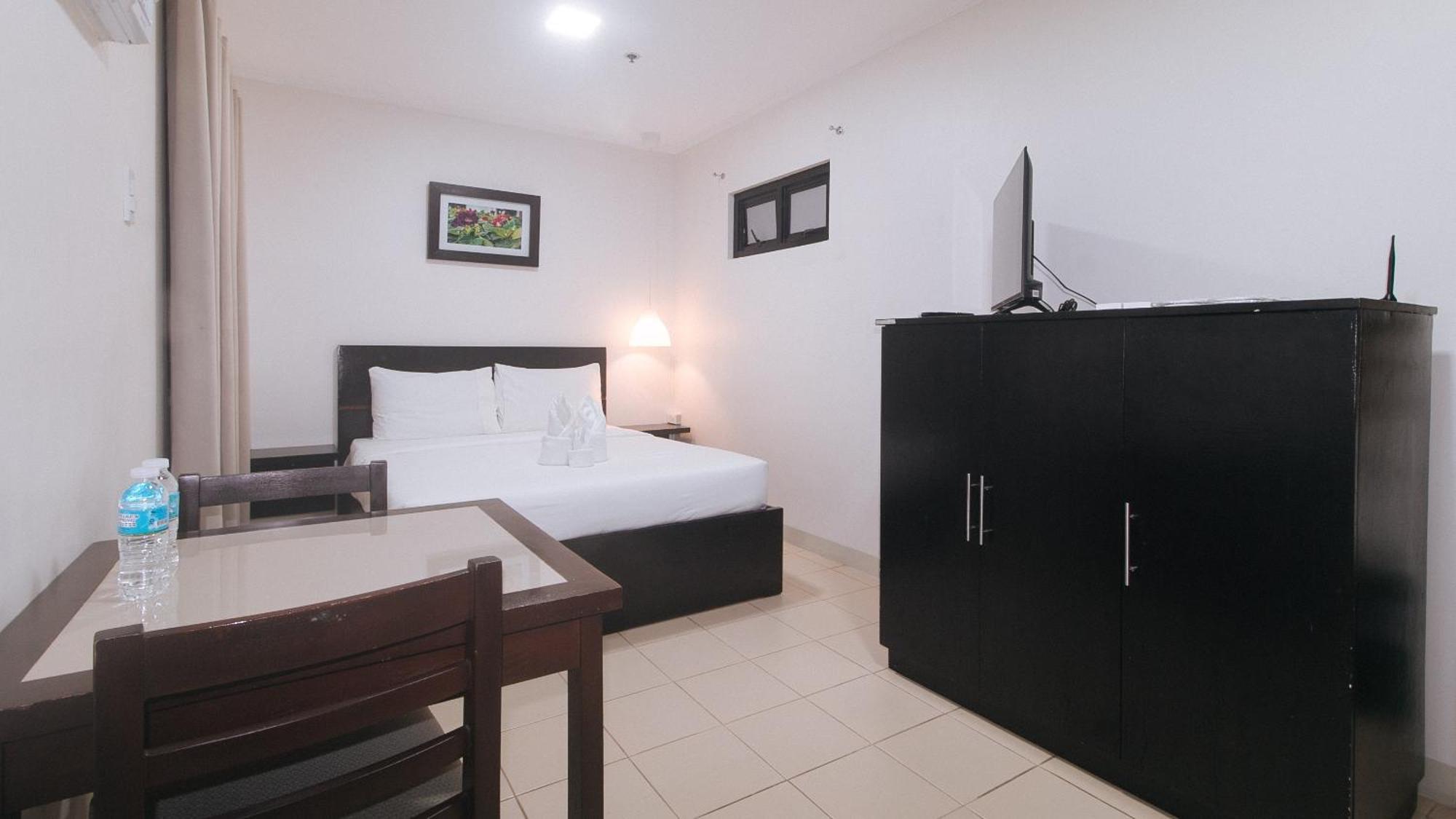 Urbanview At Evangelista Street Makati Makati City Exterior foto