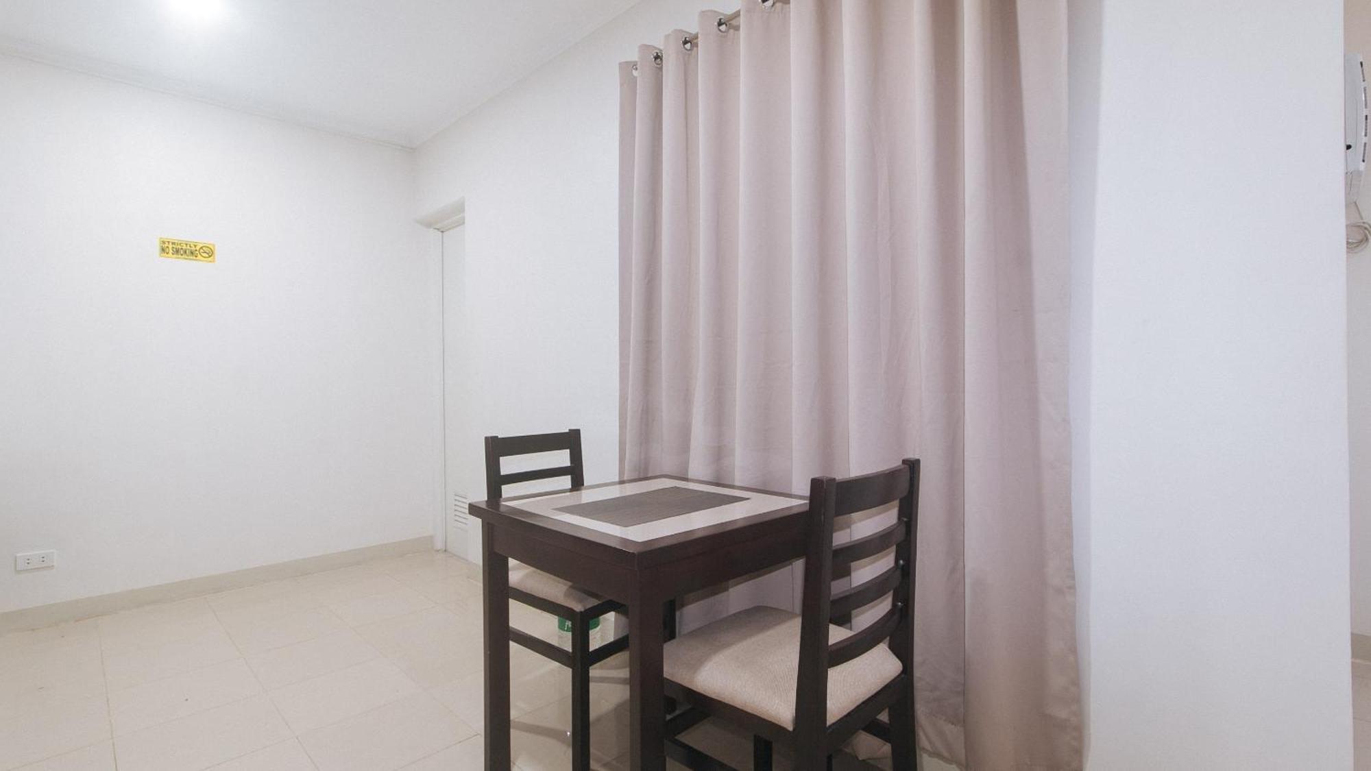 Urbanview At Evangelista Street Makati Makati City Exterior foto